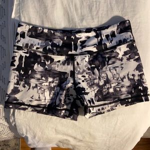 Brand: IAB, work out shorts, size S
